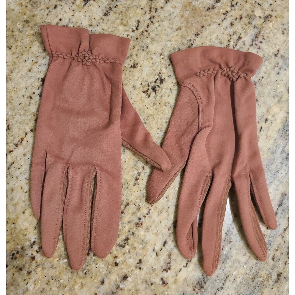 Vintage Size S/M Pink Stretch Nylon Formal 7.5" Gloves Cluster Bracelet Look